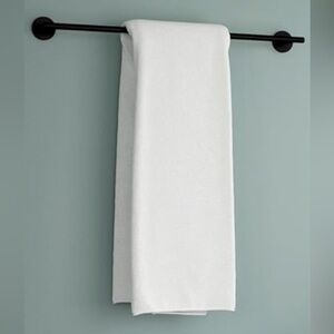 🌟 NEW 🌟 Delta 18” Towel Bar Trinsic Collection, Matte Black